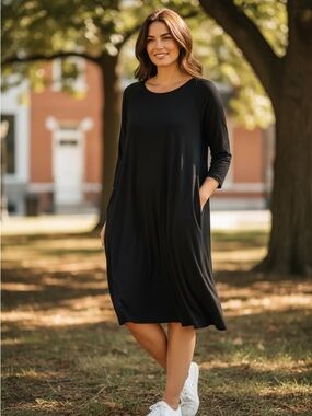Time and Tru Black Raglan Sleeve Midi Dress with Pockets